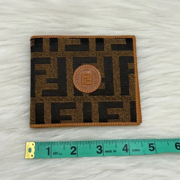 FENDI - FF ZUCCA BI-FOLD WALLET - kazitalat.com